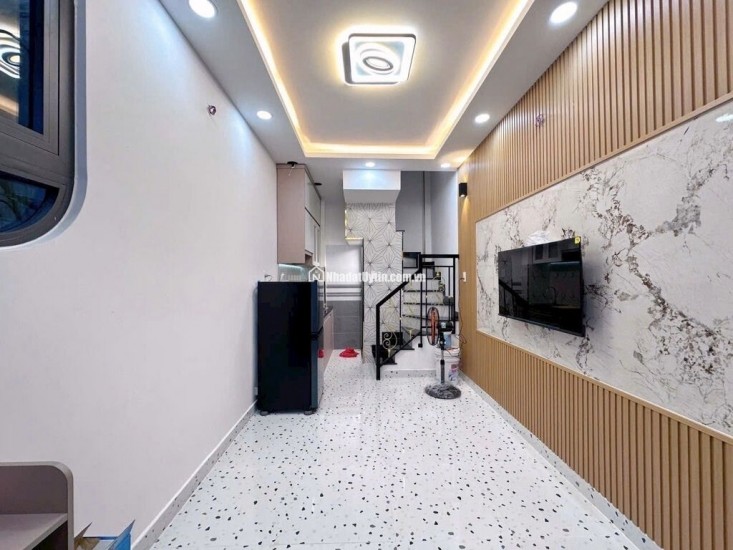 NHÀ ĐẸP THÍCH QUẢNG ĐỨC- NỘI THẤT XINH - SỔ VUÔNG